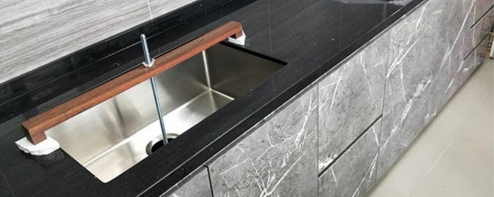 Leakproof Aura SInk and Aura Stone Mezza Star quartz countertop