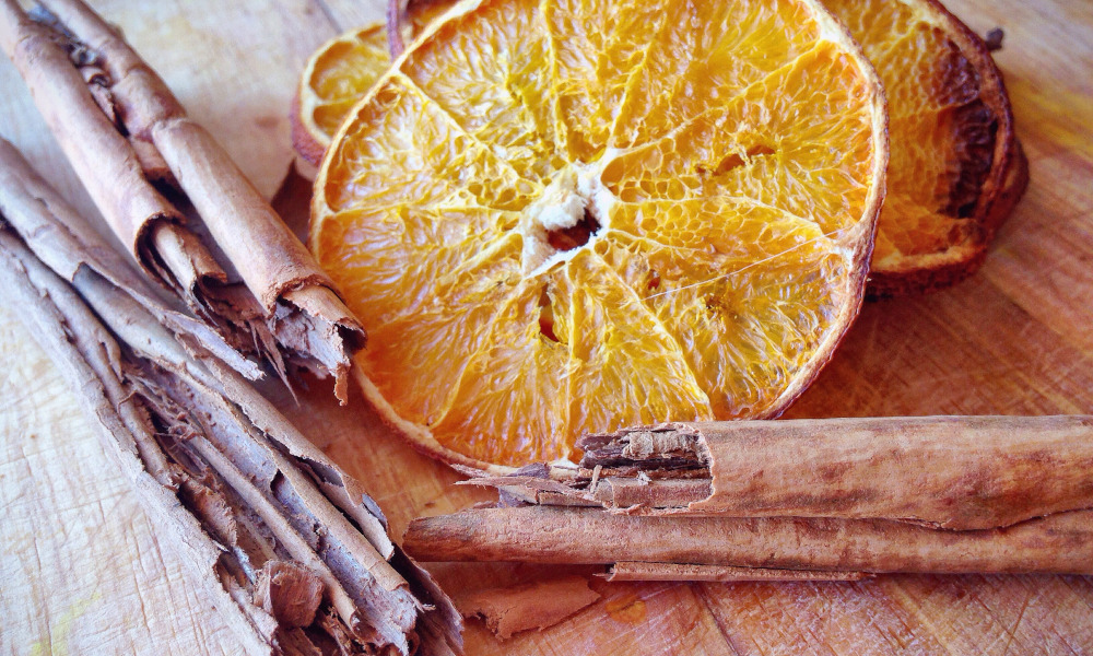 Homemade Potpourri with Dried Oranges and Cinnamon