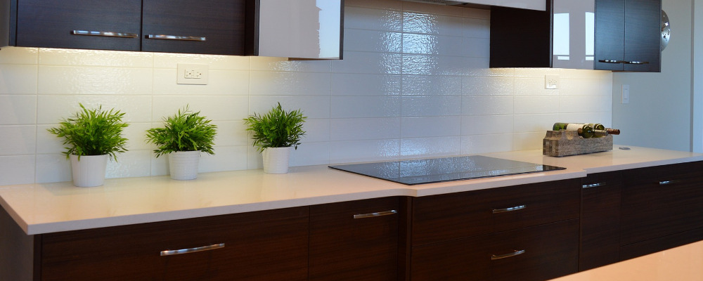 clean solid surface kitchen countertop