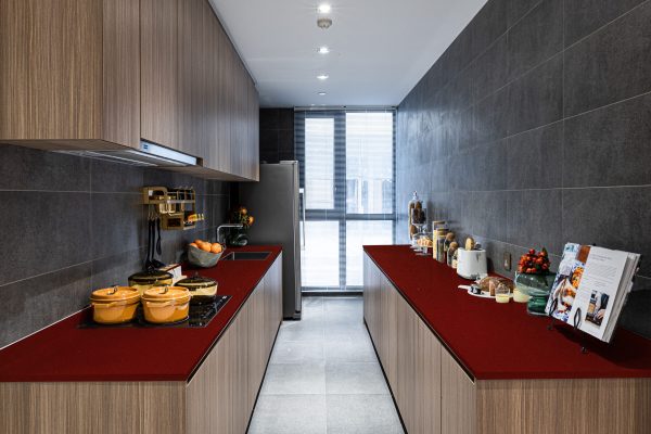 1138 screen-post-AhLXMOG6kEk-unsplash