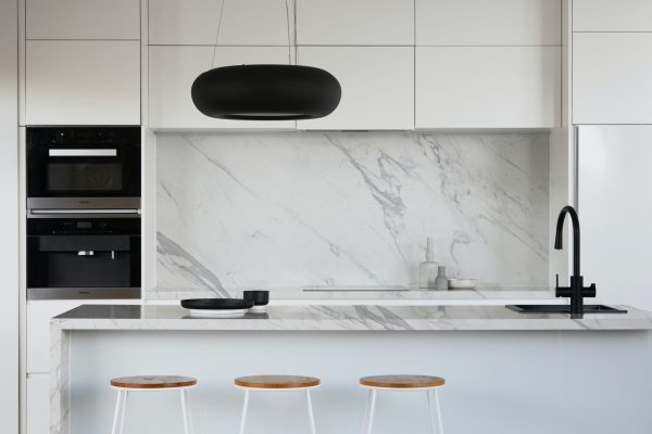 6113 r-architecture-uFQOmuz8JVY-unsplash