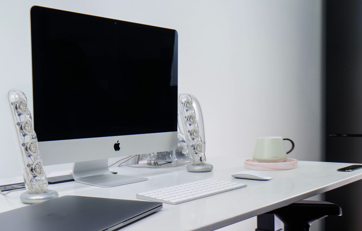 quartz standing desk uniq